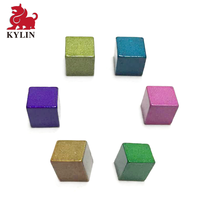 Mini blocs de jeu en métal multicolores personnalisables avec un design durable et écologique pour les jeux de société en famille, emballage en boîte cadeau