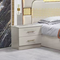 Ensemble de meubles de chambre à coucher en bois au design moderne pour villa, lit king-size avec hauteur réglable