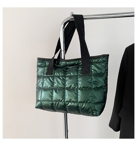 New Design Cotton Quilted Puffer Bag Women Quilted Handbags Custom Winter Ladies Quilted <b>Tote</b> Handbag - Product Image 2