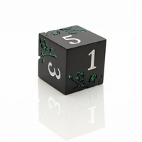 Vente en gros de dés polyédriques creux en métal, logo personnalisé, alliage de zinc, dés de jeu de table DND RPG, OEM ODM, dés en métal de couleur personnalisée