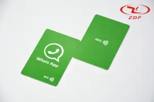 Kartu ulasan media sosial NFC pabrik Tiongkok langsung ntag213 215 216 pinggul ISO1443A 13.56mhz frekuensi PVC NFC kartu ulasan