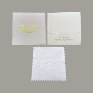 Paño de Microfibra de Gamuza Premium Antideslustre de 8x8cm para Joyería, con Logotipo Personalizado al por Mayor - Product Image 1