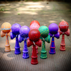 Vente chaude transfrontalière : Jouets éducatifs Kendama japonais en bois craquelé de 6 cm, série complète, avec boule de compétences et épée en jade - Product Image 6