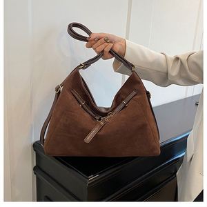 Sac fourre-tout en faux daim pour femmes, grande capacité, sac à bandoulière minimaliste haut de gamme, sacs à main polyvalents pour le shopping, vente en gros - Product Image 1