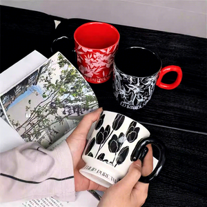 Tasse à café en porcelaine sur pied, style européen vintage, motif tulipe, pour couple, cadeau souvenir, résistante aux hautes températures - Product Image 2