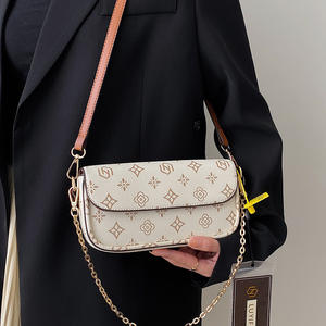 <span class=keywords><strong>Sac</strong></span> à bandoulière pour femme en cuir PU de haute qualité, tendance 2025, imprimé, avec chaîne, fermeture éclair, polyvalent, pour un usage quotidien, couleur bonbon - Product Image 5