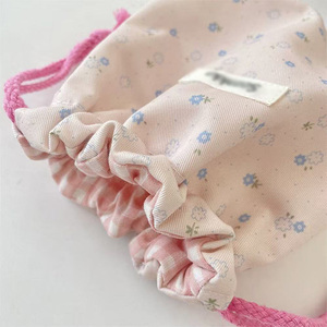 Bolsa de Almacenamiento Portátil con Diseño Floral a Prueba de Polvo - Product Image 6