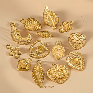 Pour la fantaisie dorée de la nature |   Pendentifs breloques tendance en acier inoxydable plaqué or PVD 18 carats, motifs variés (feuilles, fruits, animaux) pour DIY - Product Image 4