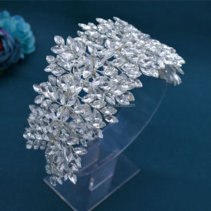 ชุดราตรีงานพรอมดีไซน์ใหม่ล่าสุด งานแฮนด์เมด ดีไซน์ไม่ซ้ำใคร ประดับคริสตัลหลากสี งานปักคริสตัล 3 มิติ  งานประดับด้วยลวดคริสตัลรูปกิ่งไม้ - Product Image 5