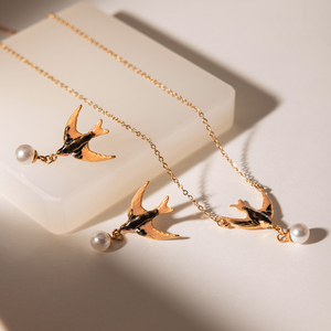 J&amp;D 18K Gold Plate Stainless Steel <strong>Necklace</strong> Trendy Enamel <strong>Swallow</strong> Bird Acrylic Pearl Pendant O-Chain <strong>Necklace</strong> - Product Image 5