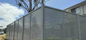 Panneaux de clôture modernes à lattes horizontales, en aluminium et acier, pour jardin, écran de séparation métallique personnalisé avec revêtement en poudre - Product Image 6