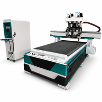 Routeur CNC de nesting à quatre processeurs Shandong Chenmai, machine robuste avec corps stable et précision élevée pour le fraisage de panneaux de portes d'armoires