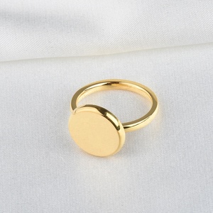 Anillos de banda de acero inoxidable 304 para mujer, anillos de banda redondos grabables con dijes de disco para mujer - Product Image 5