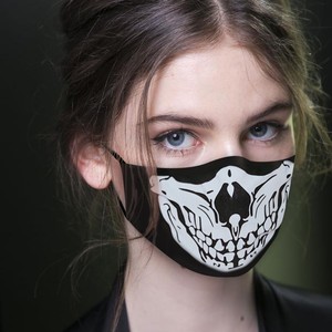 Masque en polycoton imprimé avec logo personnalisé pour Halloween, masque anti-poussière pour adultes - Product Image 5