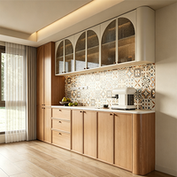 Buffet moderne de style crème avec portes en verre cintrées et éclairage LED intégré, meuble modulaire pour salle à manger