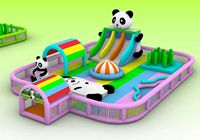 Parc aquatique gonflable commercial populaire en Chine, château gonflable géant au design Panda pour enfants et adultes, à vendre