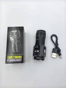 Mini lampe torche tactique triple LED super lumineuse avec clip pour <span class=keywords><strong>EDC</strong></span> et situations d'urgence, torche compacte en ABS - Product Image 2