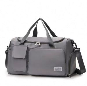 Muestra gratuita de bolsa de viaje, mochila de maternidad diagonal de gran capacidad, ligera, con separación de almacenamiento para ropa seca y mojada, moderna y deportiva. - Product Image 6