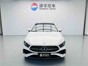 <span class=keywords><strong>Mercedes</strong></span> A180L 2023 Usado <span class=keywords><strong>a</strong></span> Bajo <span class=keywords><strong>Precio</strong></span>, Turbo Izquierdo, Pantallas Dobles de 10.25'', Caja de Cambios 7DCT, Techo Panorámico, Bajo Kilometraje, Sedán de Lujo - Product Image 1