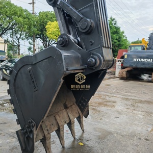 Excavatrice hydraulique sur chenilles Volvo EC350DL d'occasion de haute qualité, 35 tonnes, en bon état, pour travaux de terrassement - Product Image 3