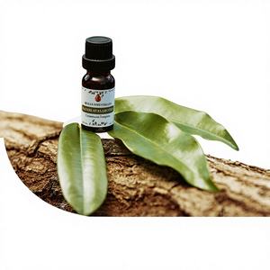 Aceite de Saro de Madagascar SAKAY, Alto en Linalool y Terpenos, 3 Años de Duración, para Fórmulas de Difusor Relajantes y Calmantes - Product Image 1