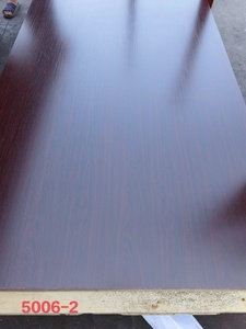 Grain de bois personnalisé de couleur 12mm <span class=keywords><strong>15mm</strong></span> 18mm <span class=keywords><strong>Contreplaqué</strong></span> laminé mélaminé Feuille de <span class=keywords><strong>contreplaqué</strong></span> laminé marin d'eucalyptus pour meubles - Product Image 4