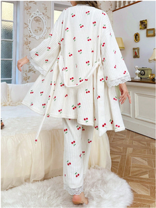 Conjunto de <span class=keywords><strong>Pijama</strong></span> de Tres <span class=keywords><strong>Piezas</strong></span> para <span class=keywords><strong>Mujer</strong></span>, con Estampado de Cerezas, en Viscosa, para <span class=keywords><strong>Invierno</strong></span> - Product Image 3
