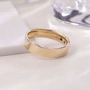 แหวนแต่งงานผู้ชาย ดีไซน์แฟชั่น ทองคำแท้ 10K ประดับด้วยพลอยไพลินและมรกตทรงกลม แหวนแต่งงานเครื่องประดับชั้นดีสำหรับผู้ชาย - Product Image 4