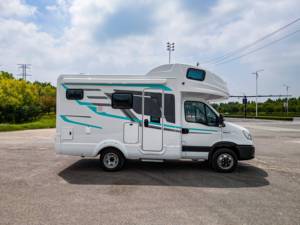 Autocaravana de Lujo Personalizada Nueva 2024, Modelo L-VECO Tipo C |   Con Baño y Cocina Completos |   Sistema Solar Independiente Fuera de la Red - Product Image 5