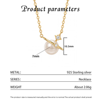 Collier pendentif en cuivre plaqué or avec perle d'eau douce en forme de planète Saturne, bijoux sur le thème de l'espace, cadeau pour femme