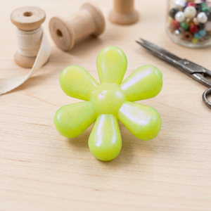 AA0268 Flower <b>Needle</b> <b>threader</b> |Yellow Plastic Flower <b>Needle</b> <b>Threader</b> for Sewing Accessory Simple Round Shape Colorful Design - Product Image 5
