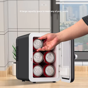 Mini-réfrigérateur avec congélateur noir pour usage extérieur et automobile, appareil de refroidissement portable - Product Image 2