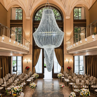 Luminaire suspendu moderne au design luxueux pour décoration de mariage d'hôtel Lustre à LED en acrylique et fer argenté doré