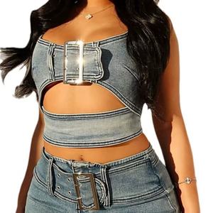 Ensemble 2 pièces pour femme : Haut court sans manches en jean stretch et mini-jupe portefeuille super courte - Product Image 2