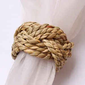 Wholesale New Natural Hand Woven Corn Husk Simple Plain Color Napkin Rings For Banquet Party Table Decoration