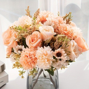 ช่อดอกไม้ประดิษฐ์สไตล์ยุโรป รูปดอกเดซี่เจ็ดแฉก ทำจากโฟม  ตกแต่งสีสั<span class=keywords><strong>น</strong></span>และลาย<span class=keywords><strong>น</strong></span>ูน สำหรับงา<span class=keywords><strong>น</strong></span>แต่งงา<span class=keywords><strong>น</strong></span> - Product Image 3