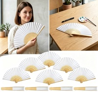 Éventail pliant traditionnel en bambou, blanc uni, en stock, livraison rapide, idéal pour les mariages et décorations d'événements