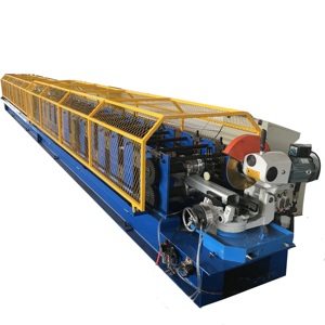 Tuyau de descente de gouttière de haute qualité faisant la machine rouleau de coude de tuyau de descente formant pour les toits avec des composants de noyau de moteur de roulement de vitesse - Product Image 1