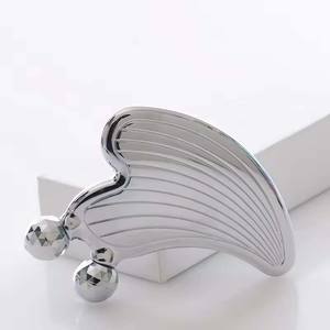 Rodillo calmante Facial 3D multiusos Masaje Beauty Stick Raspador Rodillo de estiramiento facial con raspador para calmar la cabeza y los pies - Product Image 1