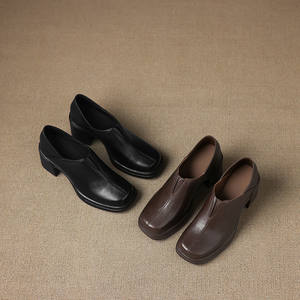 Botas de media pantorrilla ajustadas, modernas y versátiles para mujer, para otoño e invierno, con tacones gruesos. - Product Image 6