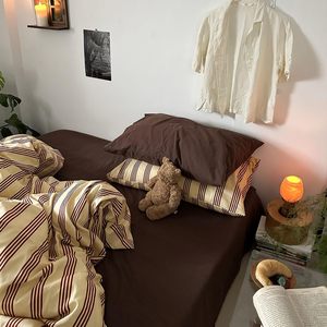 Set copripiumino 3 pezzi in cotone 100% color crema bordeaux righe traspirante resistente per camera da letto Boho - Product Image 2