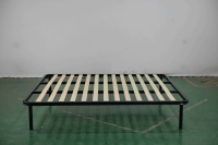 Cadre de lit métallique minimaliste en gros d'usine, moins cher, avec lattes métalliques pour chambre à coucher, appartement, hôtel