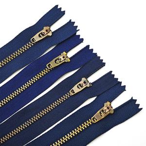 Venta al por mayor de tamaño personalizado Color 3 #5 #8 #10 # Short Hombres Mujeres Denim Auto Lock Back Zip Jeans Metal Jeans Cremallera para Jeans - Product Image 3