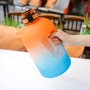 128oz Gym Wasser flaschen Hochwertige Galon de Agua Termico Sport Gallone Flasche BPA Free 3.78L Indoor & Outdoor Custom Logo - Product Image 1