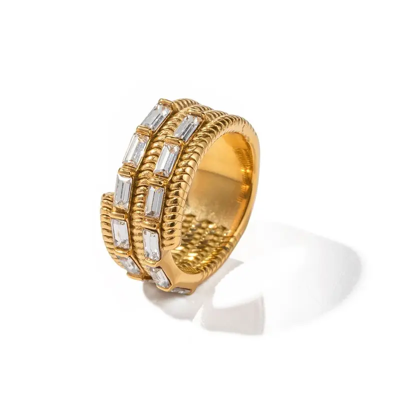 Pabrik Harga Murah Menawan hadiah mewah kustom 18K piring emas cincin Halus perhiasan wanita baja nirkarat campur Lot
