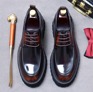 รองเท้าหนังแท้ลายดอกไม้สำหรับผู้ชาย กันน้ำ น้ำหนักเบา แบบสวม ทรงหัวแหลม สไตล์อังกฤษ พร้อมหัวเข็มขัด กันลื่น เหมาะสำหรับใส่ทำงาน - Product Image 1