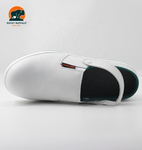 Zoccoli di Sicurezza Rocky Buffalo con Logo Personalizzato, in Microfibra Bianca, Resistenti all'Acqua, Suola in PU SR, Puntale in Acciaio, per Lavoro e Interni - Product Image 4