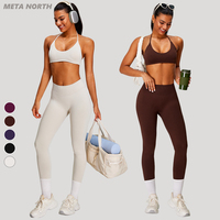 Soutien-gorge de sport sans coutures à col rond, dos ouvert, dos nu, froncé à l'avant, avec coussinets amovibles, et Leggings de sport taille haute froncés aux fesses