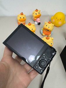 Appareil photo d'occasion Sony DSC-RX100 M5 avec objectif 20,1MP, vidéo 4K, appareil photo pour la photographie de rue - Product Image 2
