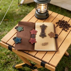 Marcador de Páginas Portátil de Cuero Genuino, Porta Bolígrafos con Forma de Estrella, Clip Magnético en Forma de Estrella para Agendas y Diarios - Product Image 1